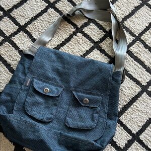 Columbia Stylish Blue Crossbody Bag